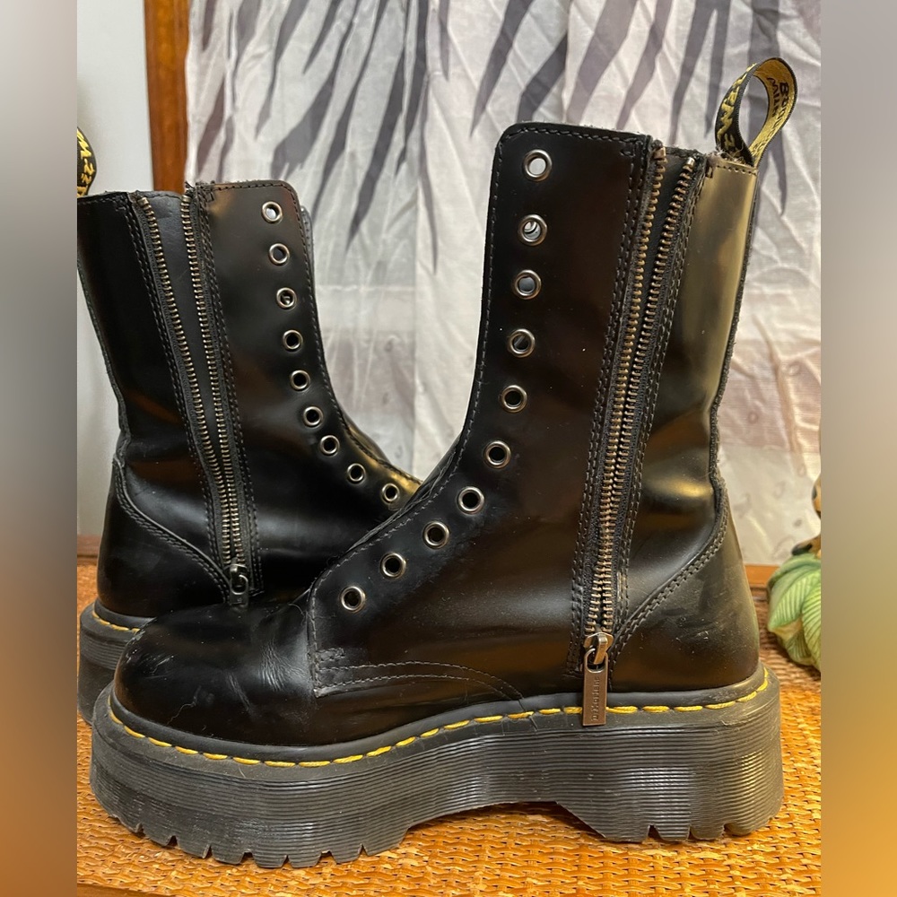 Dr Marten Jadon Hi Max (read description!)